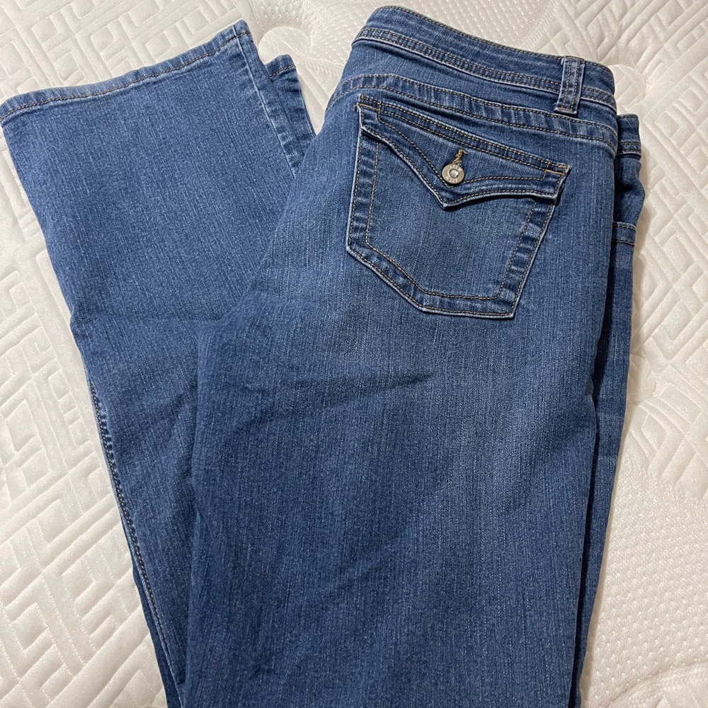 ✨👖 EUC Boot Cut Jeans 👖✨